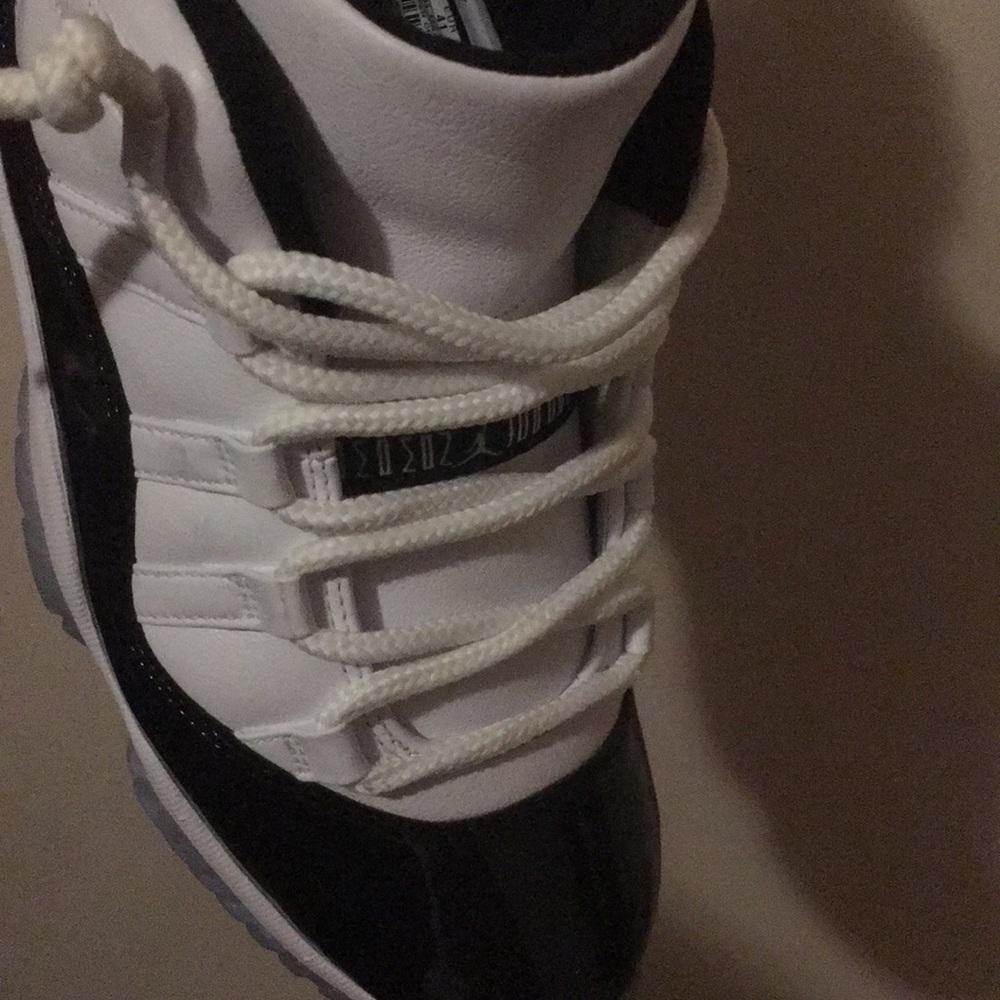 Jordan 11 Easter